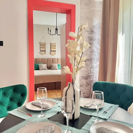 Luxury Center By Kvartiri Ltd