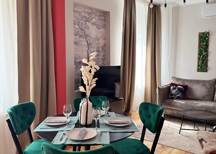 Luxury Center By Kvartiri Ltd アパート